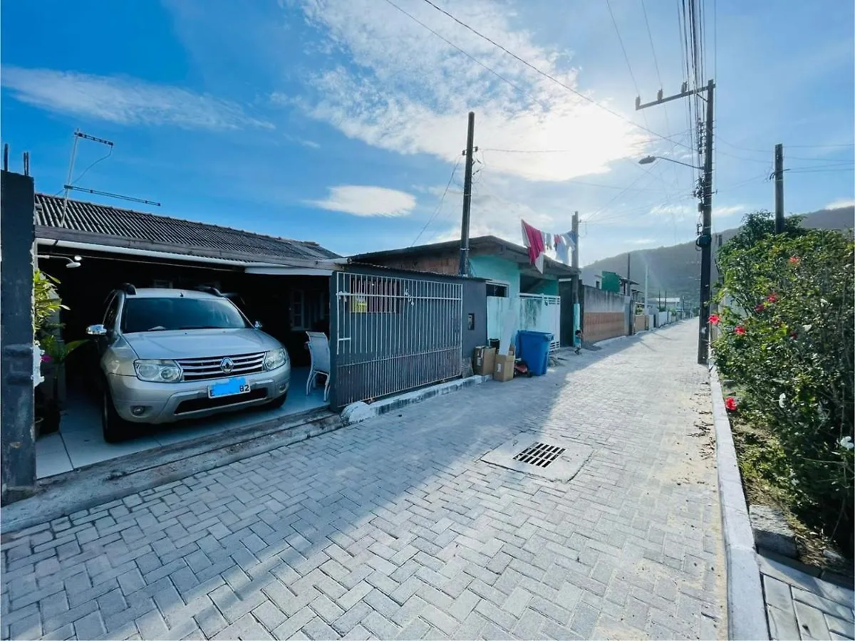 Kontakt z Casa Da Dede